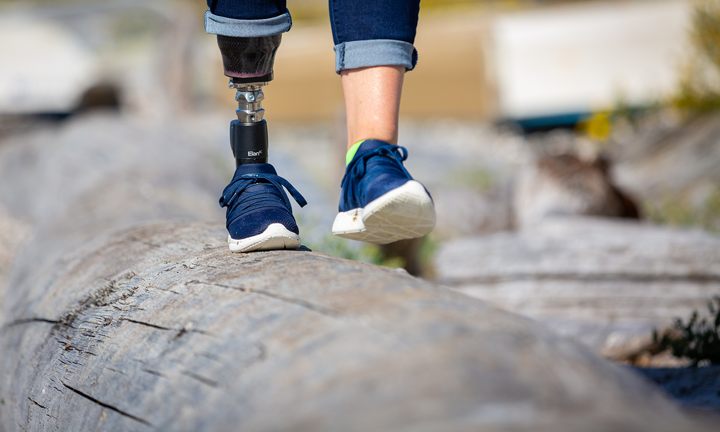 Elanic Julie Walking On Uneven Terrain (1)